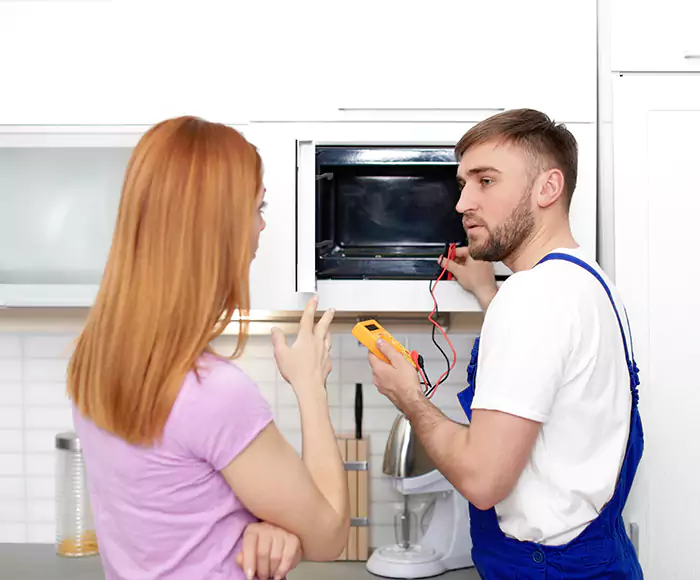 Skilled Microwave Service: Your Certified Microwave Purchase and Installation in Bridgeport, CT